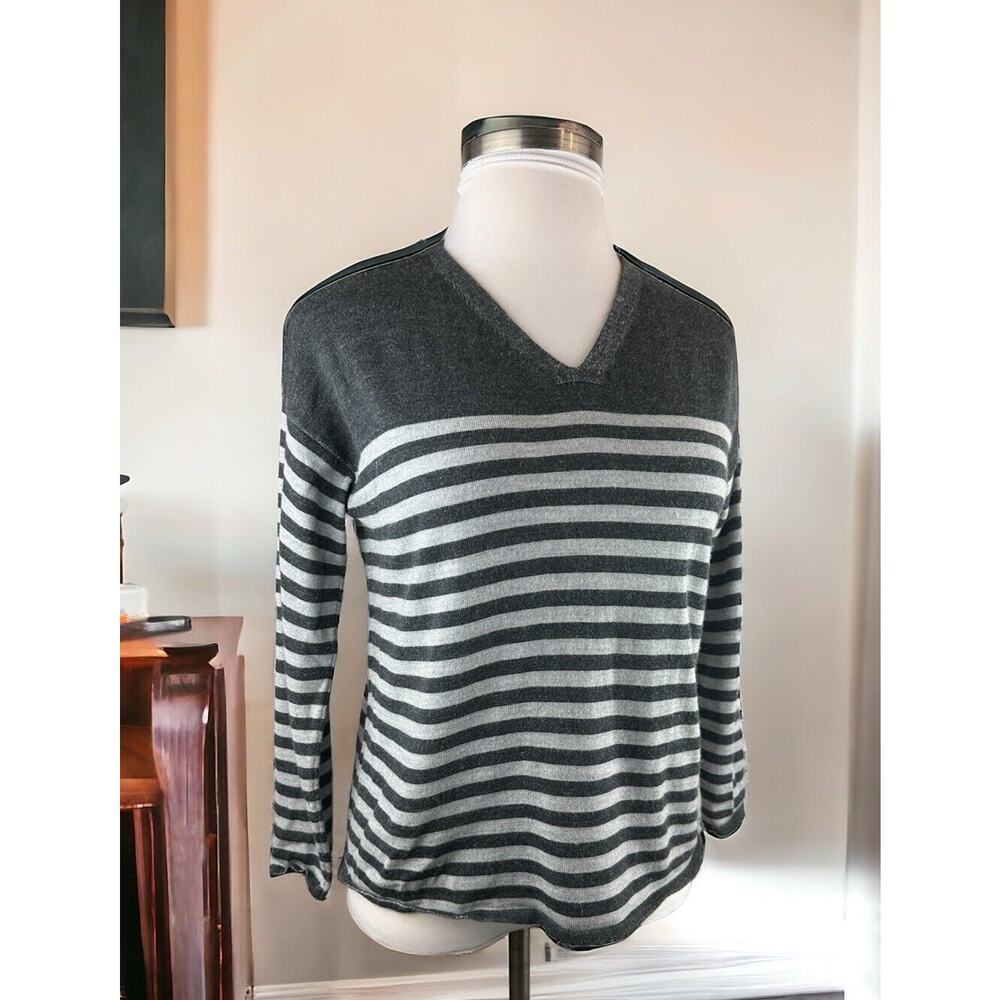 Eileen Fisher 100% Merino Wool V-Neck Sweater Striped Gray Small Quiet Luxury - Picture 10 of 10